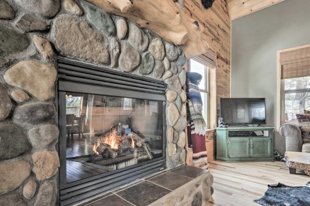 Cozy Heber-Overgaard Cabin With Fire Pit, Game Room! Kültér fotó
