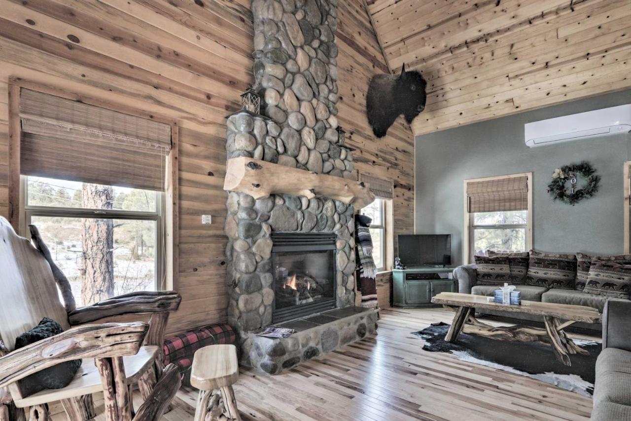 Cozy Heber-Overgaard Cabin With Fire Pit, Game Room! Kültér fotó