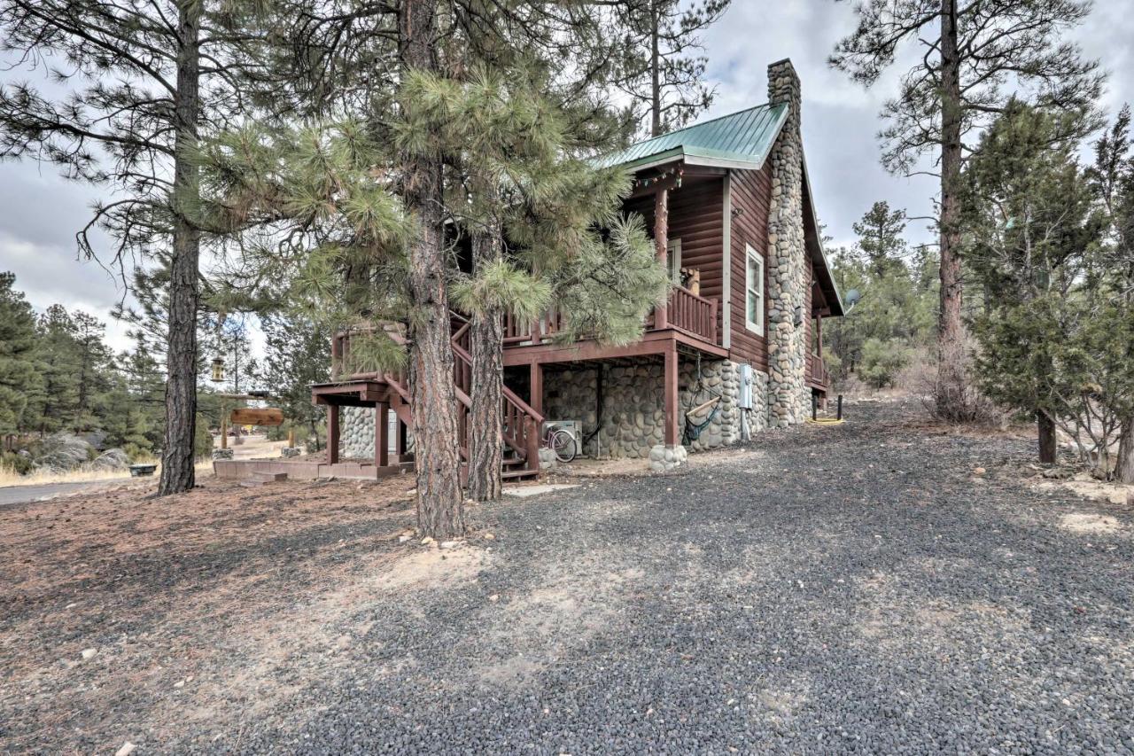 Cozy Heber-Overgaard Cabin With Fire Pit, Game Room! Kültér fotó